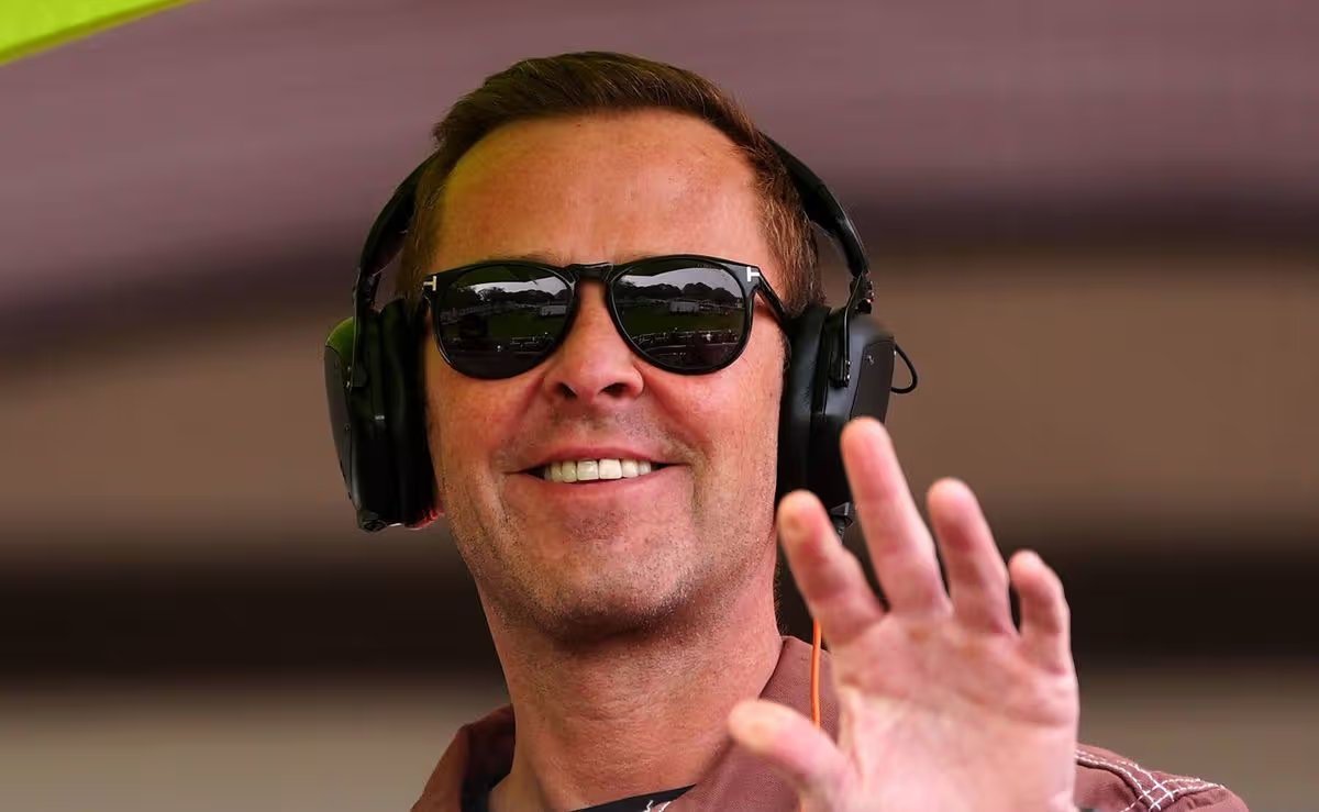 Scott Mills 'facing oblivion' as concerned pals say he's not answering calls 0 bet365 Jump Finale Sandown Park Racecourse Saturday 26th April