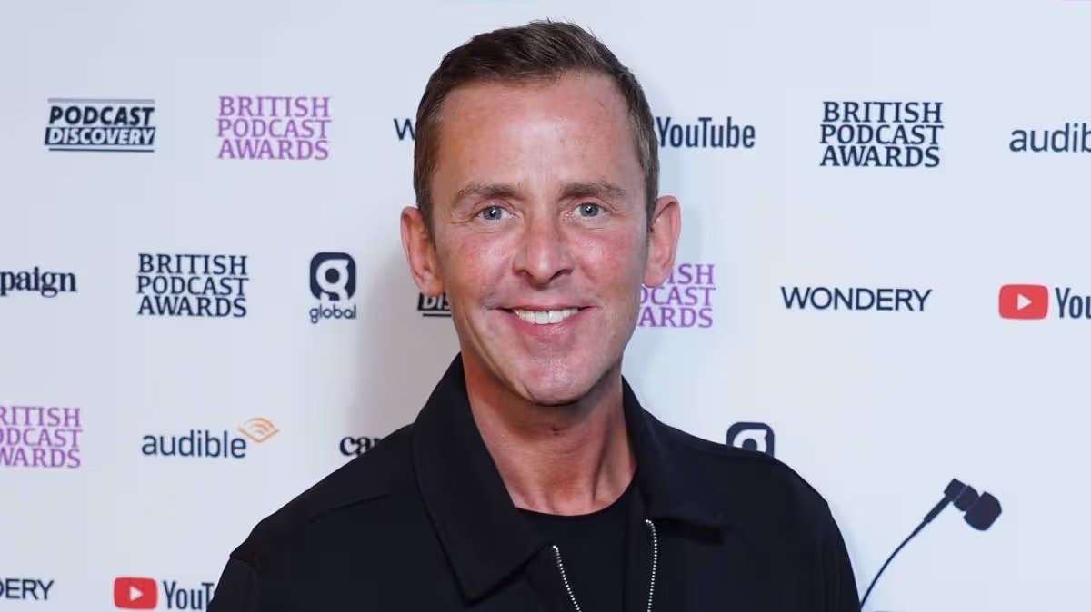 Scott Mills 'facing oblivion' as concerned pals say he's not answering calls