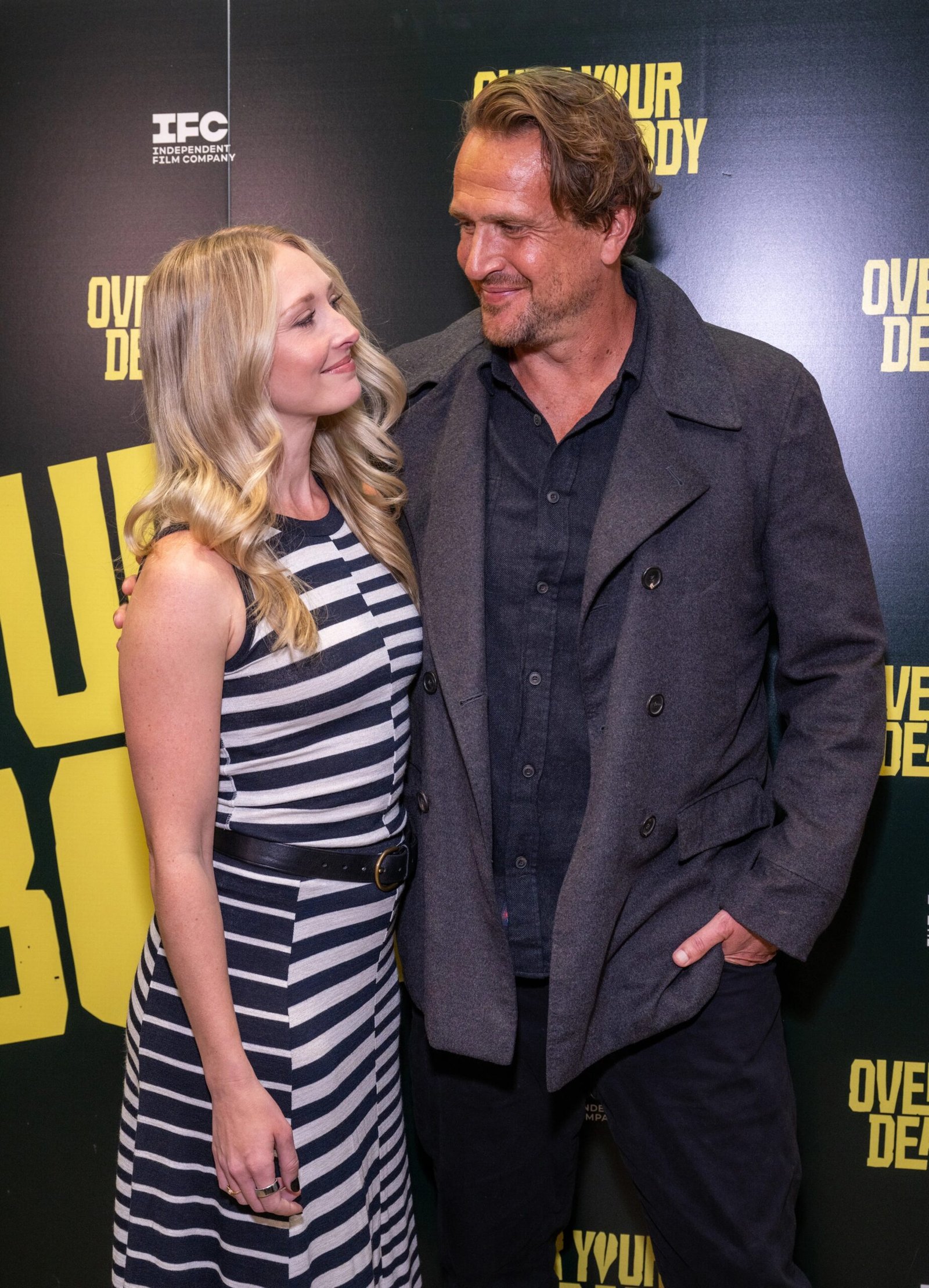 actor jason segel dancer kayla 124751650 a8651e scaled