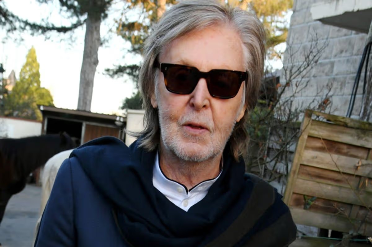 Paul McCartney 'doesn't get' why influencers are famous and swerves selfies 0 EMB Stella McCartney WI26 Show Inside